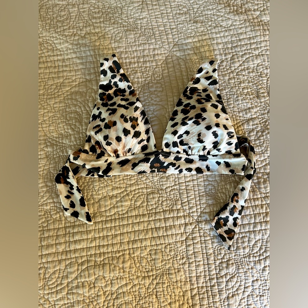 Aerie Leopard Print Bikini Top - Picture 6 of 6